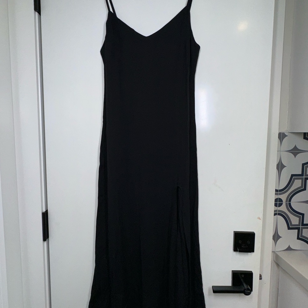 Reformation Crimini Midi Dress with Slit size 4 Black